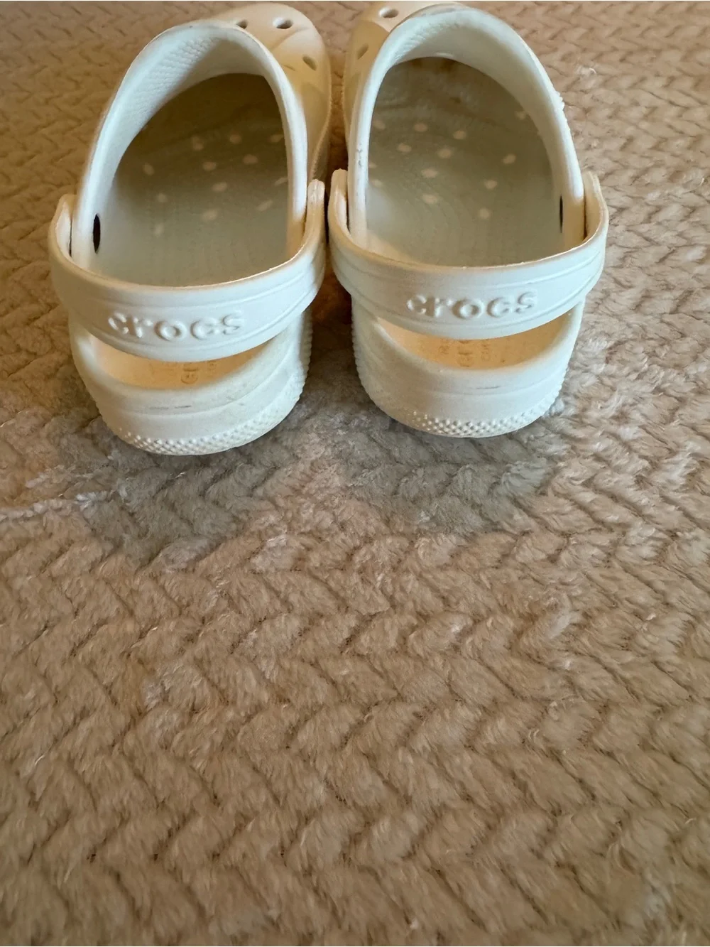 CROCS Kids Classic Clog in White Size 11